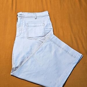 OLD NAVY CROP PANTS - PETITE